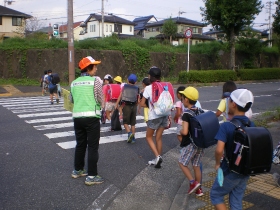 朝の見守り運動